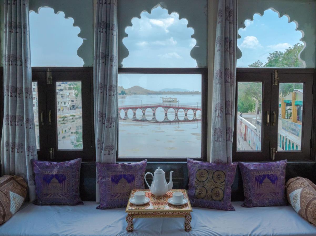 Hide-In Udaipur - A Lake View Boutique Hotel Exterior photo