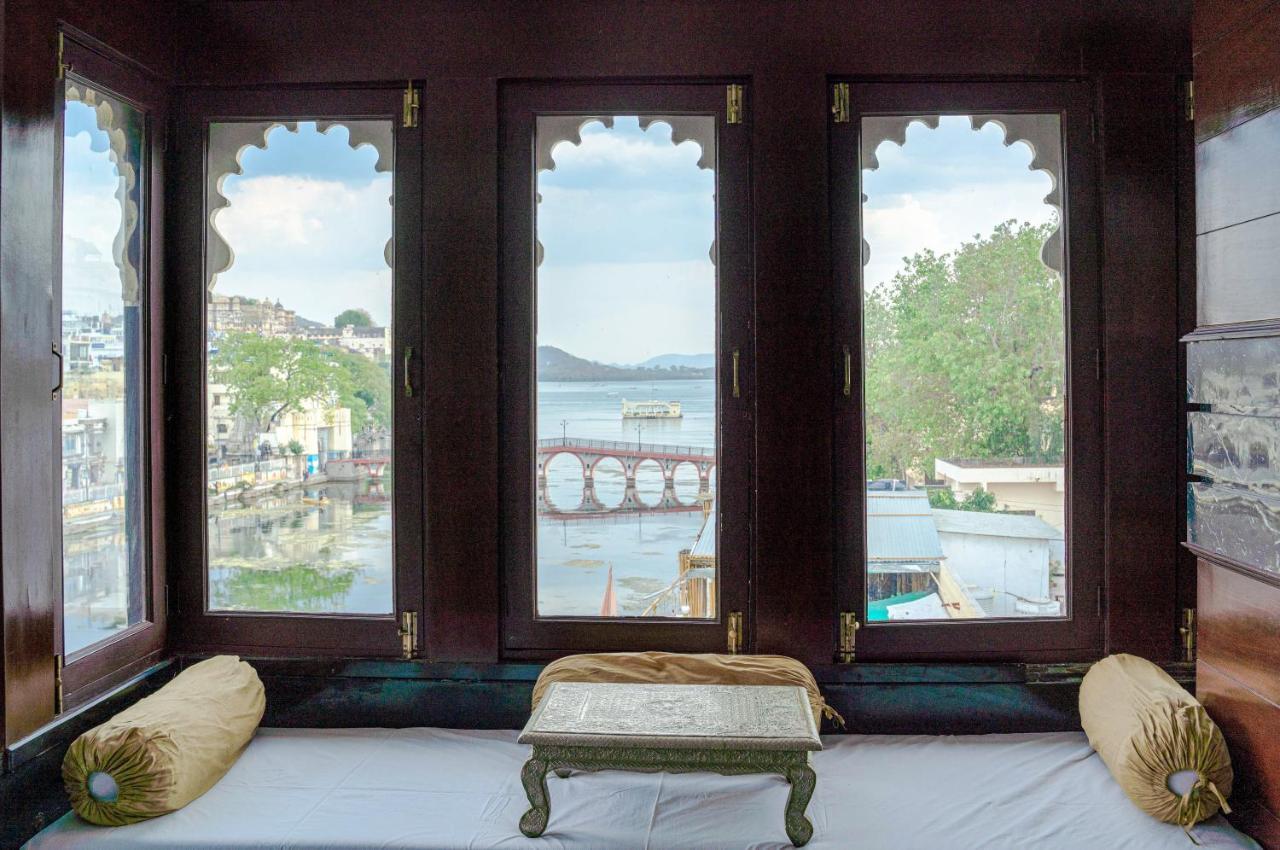 Hide-In Udaipur - A Lake View Boutique Hotel Exterior photo